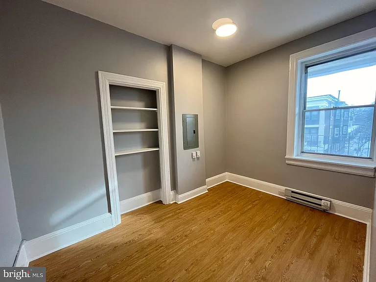 4417 Walnut St #3F — Photo 7