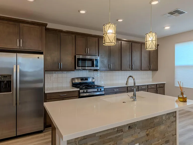 1111 W Diamondback Dr — Photo 9