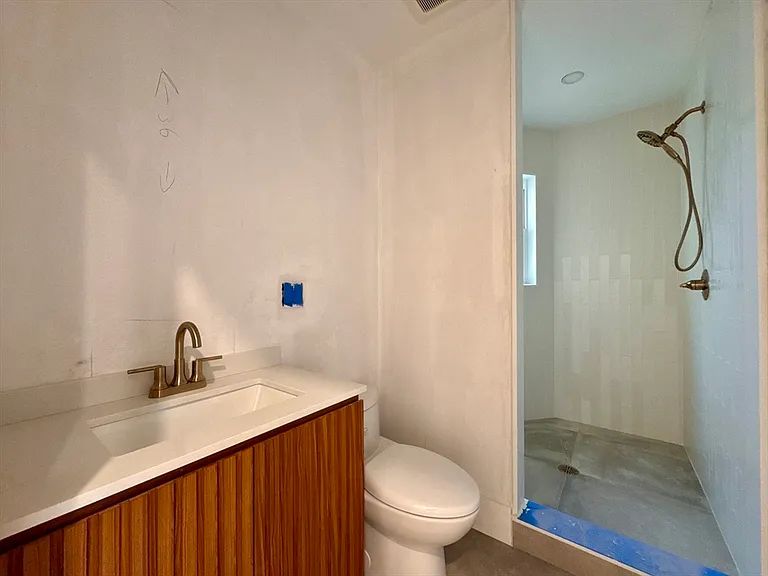 139 Sycamore St #1 — Photo 6