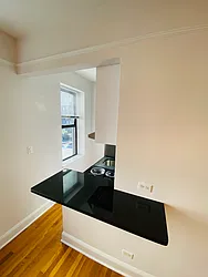 Rented by Metropolis Real Estate of Manhattan