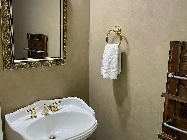 3517 Chippenham Dr — Photo 10