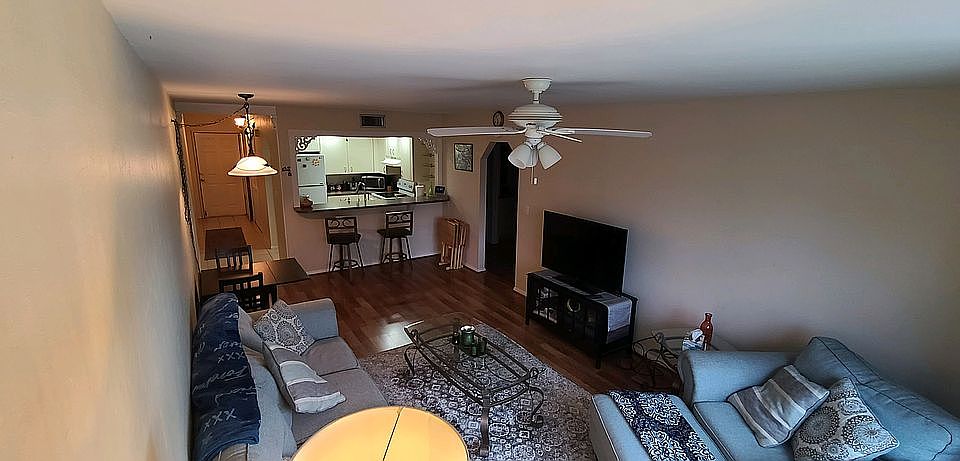 1st image of 603 SE 15th St APT 102