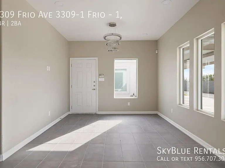 3309 Frio Ave #1 — Photo 7