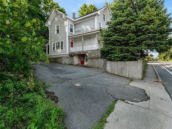 3rd image of 2 Lexington St