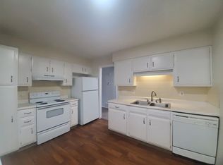 2007 NE Russell Rd APT 204, Kansas City, MO 64116