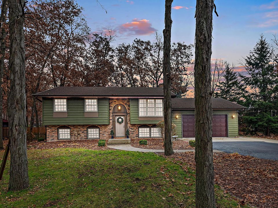 5880 Muriel Ln, Saint Anne, IL 60964 Zillow