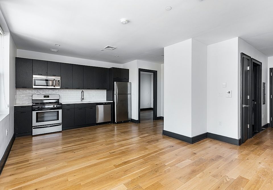 1st image of 340 E 117th St #8B