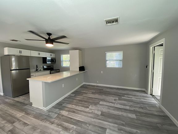 4th image of 3734 53rd Ave N