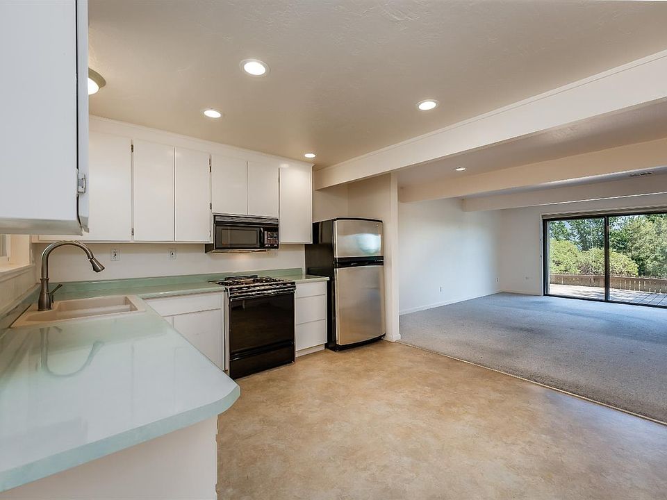 1st image of 280 San Jacinta Dr APT E