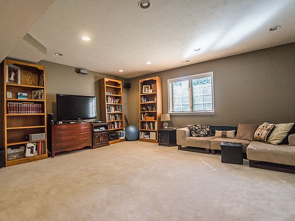 4th image of 55225 Forrester Valley Ln