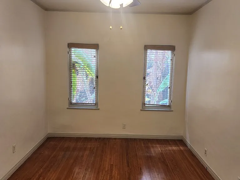 1451 S Fairfax Ave — Photo 16