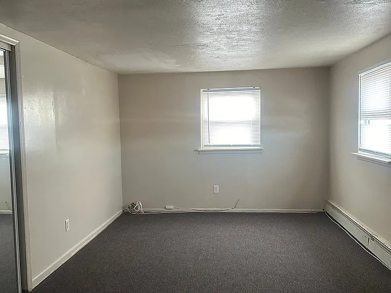 15 Essen Dr — Photo 2