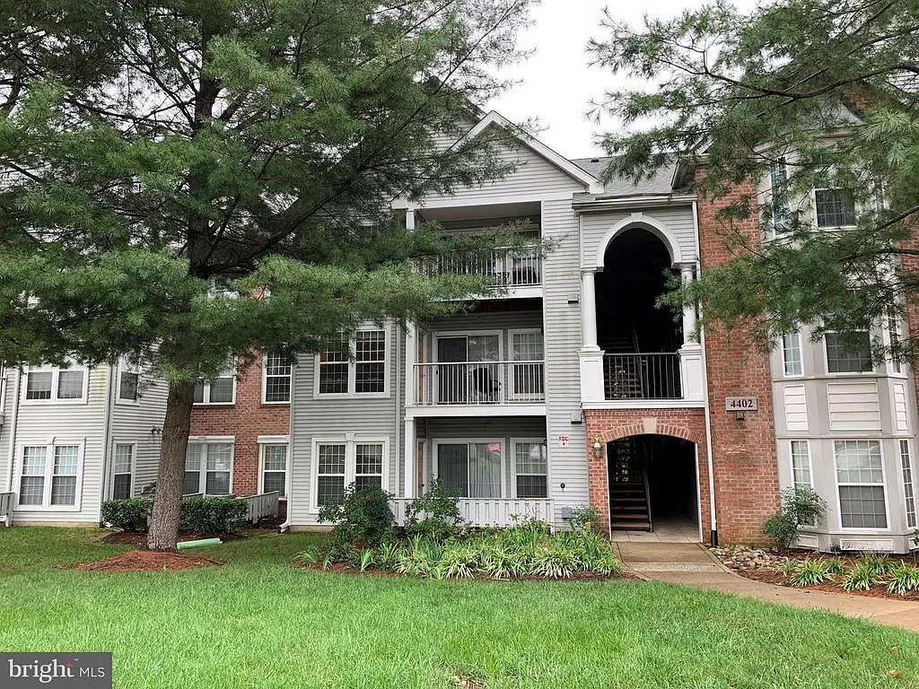 4402 Silverbrook Ln APT D003 photo 1