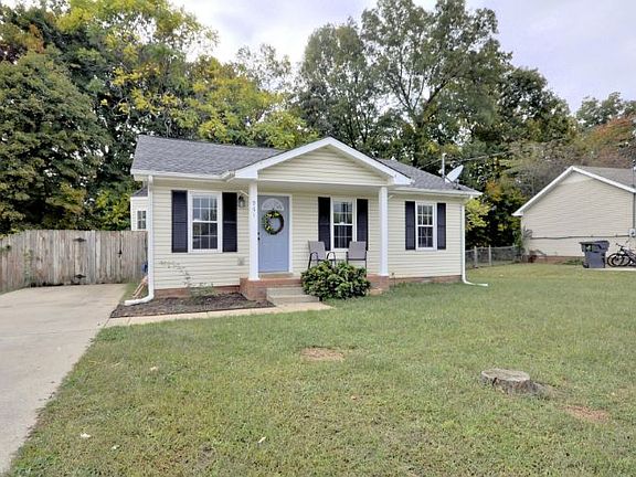 2nd image of 961 Applegrove Cir