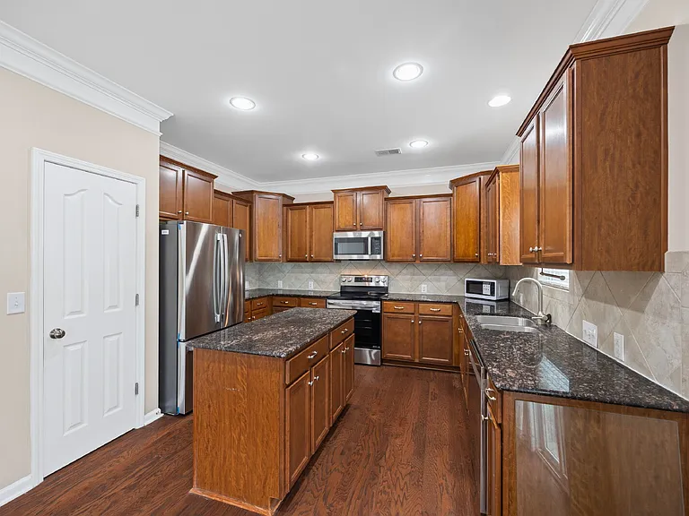 2206 Durand Rd — Photo 11