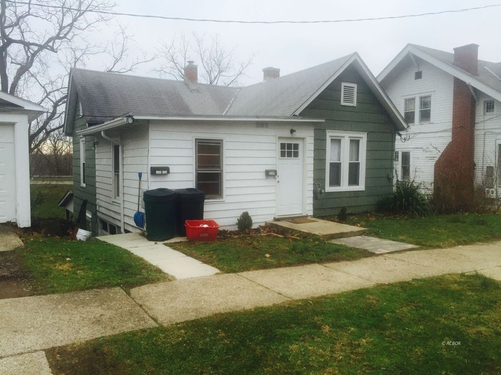 Real estate listing image