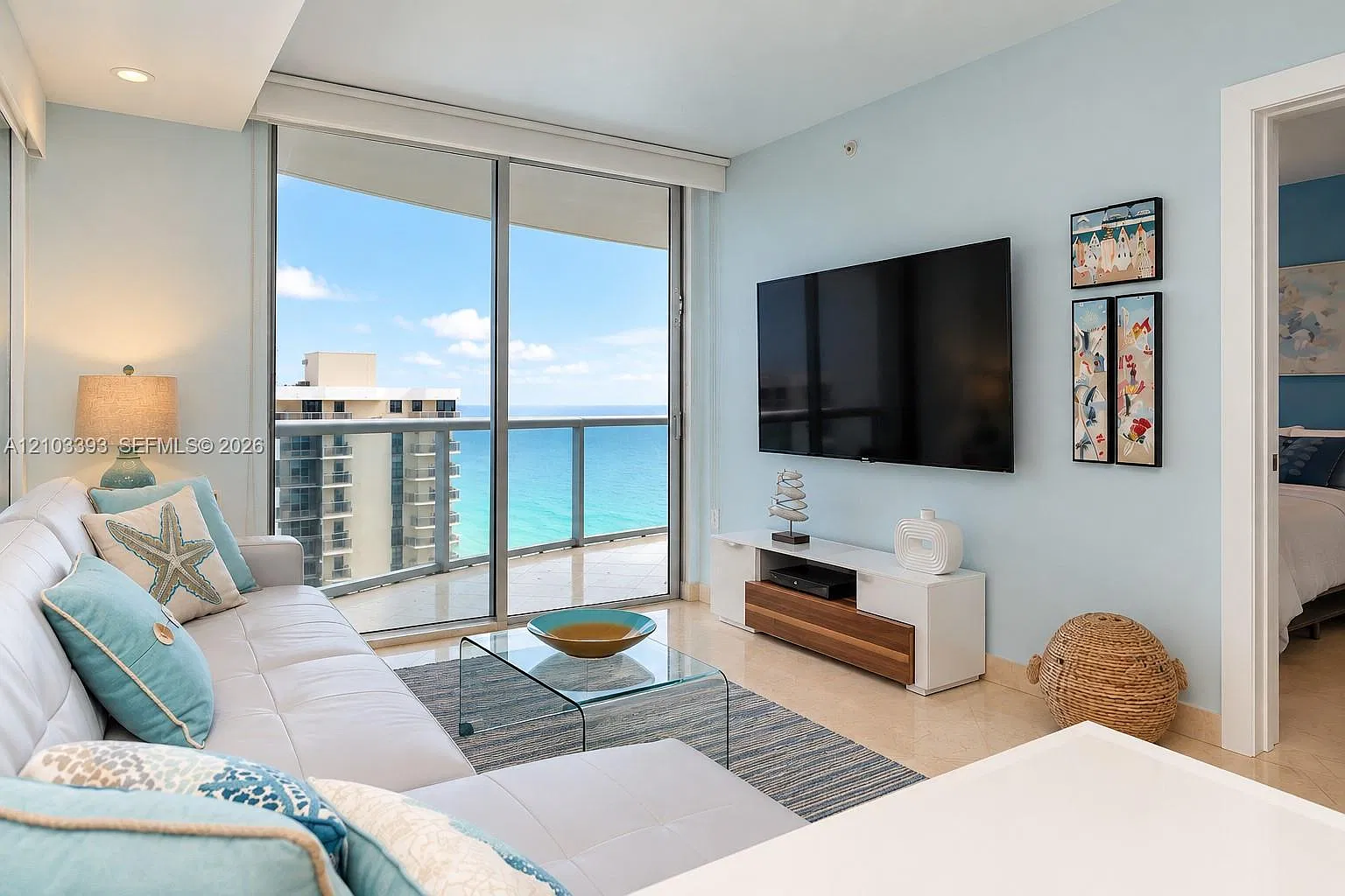 Akoya Condo — Photo 4