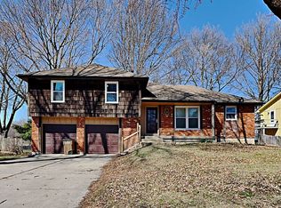 510 N Jefferson St, Raymore, MO 64083