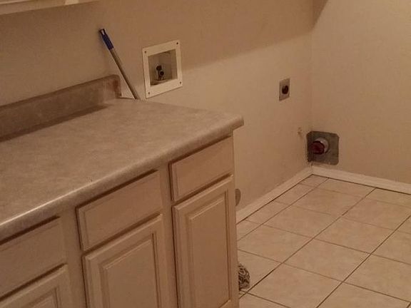 Laundry Rm