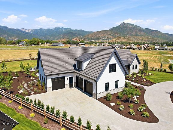 3rd image of 763 E Stone Barn Ln