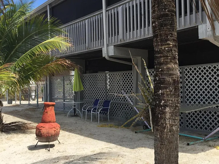 100 3rd Ln — Photo 3