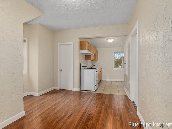 3rd image of 2027 Towner Ave SW