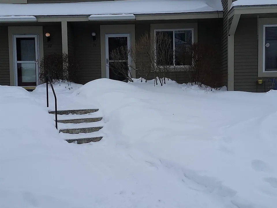 31 Overlook Dr