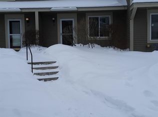31 Overlook Dr, South Burlington, VT 05403