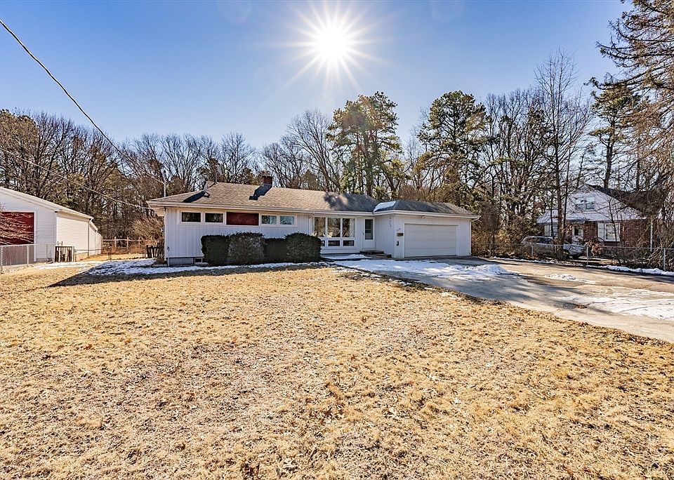 1075 Granby Rd, Chicopee, MA 01020 Zillow