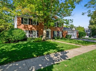 2130 Iroquois Rd, Wilmette, IL 60091