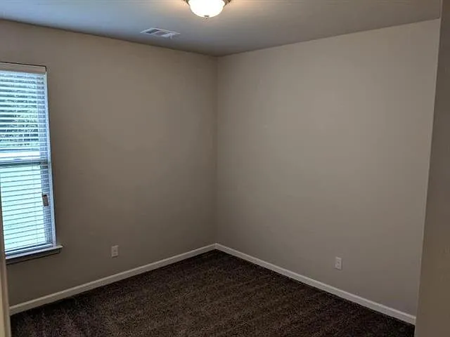 8194 Fairlane Dr — Photo 6