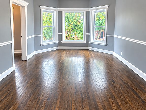 3rd image of 6222 S Rhodes Ave #2