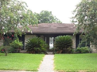 671 Marilyn Ln, Port Neches, TX 77651