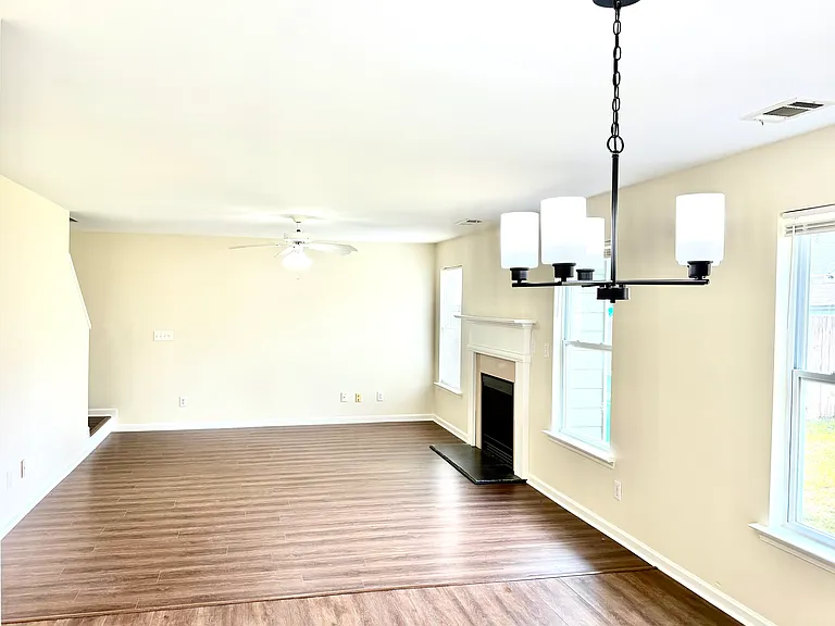 151 Hidden Lake Cir — Photo 3