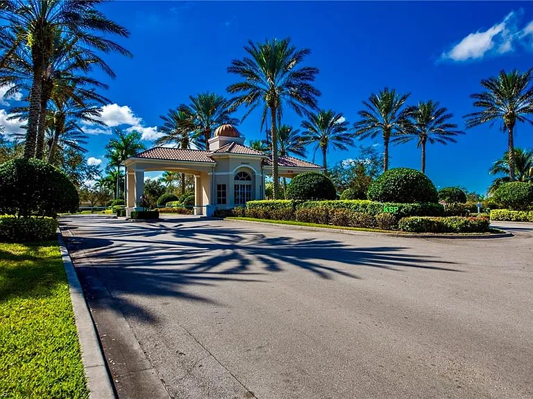 28329 Moray Dr — Photo 43
