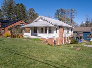 445 S Broad St #A, Brevard, NC 28712