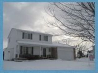 828 Stoney Dr, South Lyon, MI