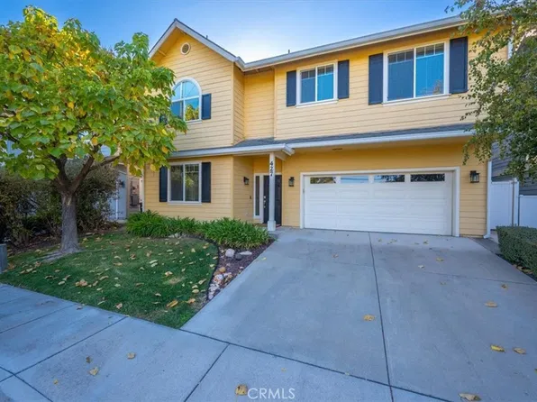 427 Olive St, Paso Robles, CA 93446