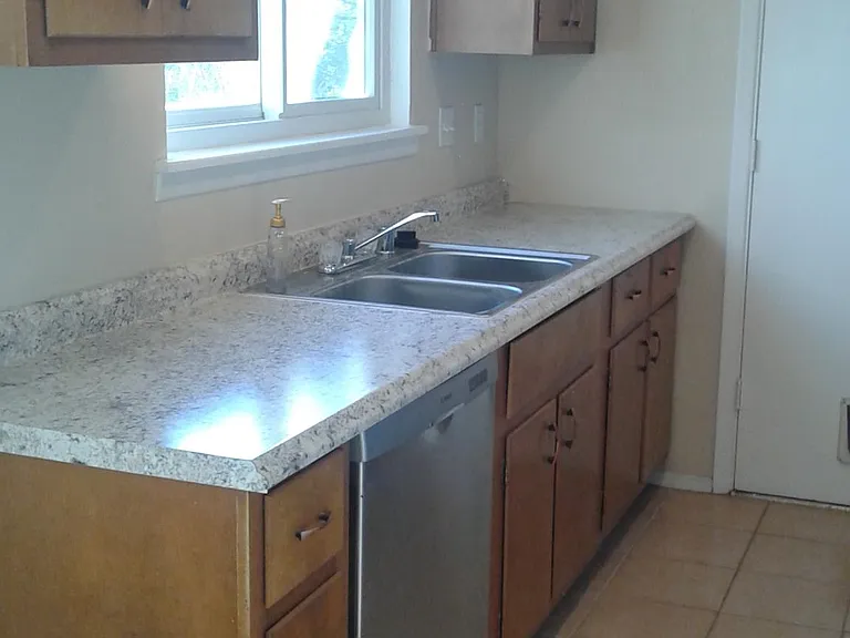 11724 Marquette Ave NE — Photo 9