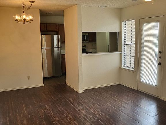 2nd image of 1741 Crest Grove Dr