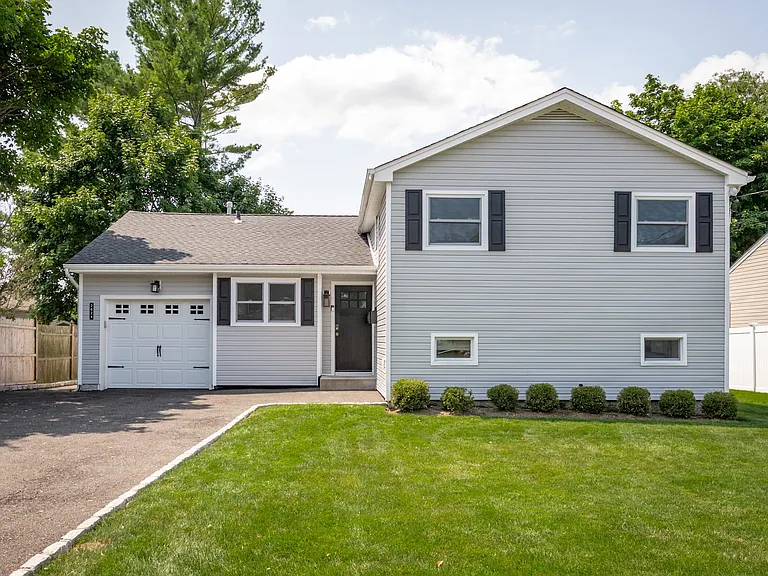 2624 Saw Mill Rd — Photo 2