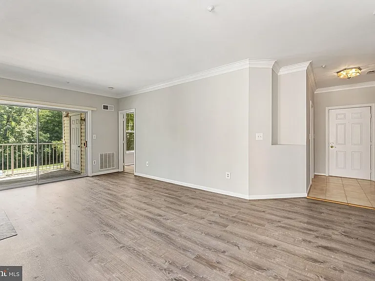 20903 Cedarpost Sq #201 — Photo 6