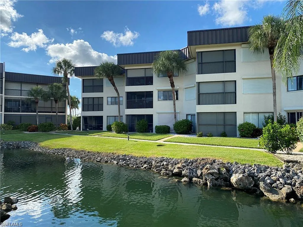 2 bed, 2.0 bath, 1430 sqft, $3,500 — Photo 2