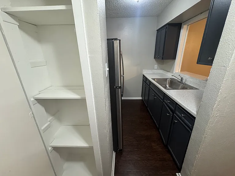 Vista Flats — Photo 15