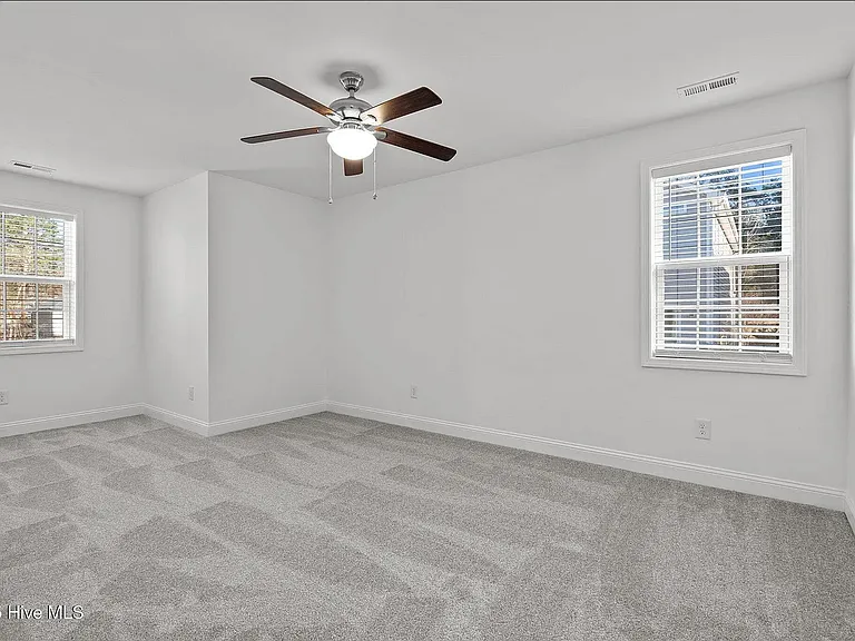 426 W Illinois Ave — Photo 17