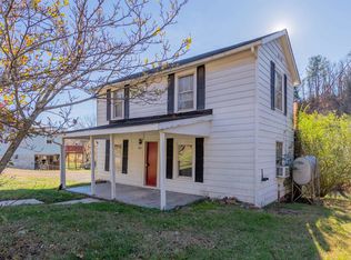 4033 Brookmont Rd, Pulaski, VA 24301