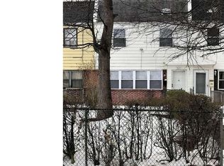 2419 Airacobra St, Levittown, PA 19057