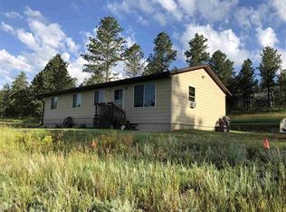 1087 Homestead Dr, Custer, SD 57730