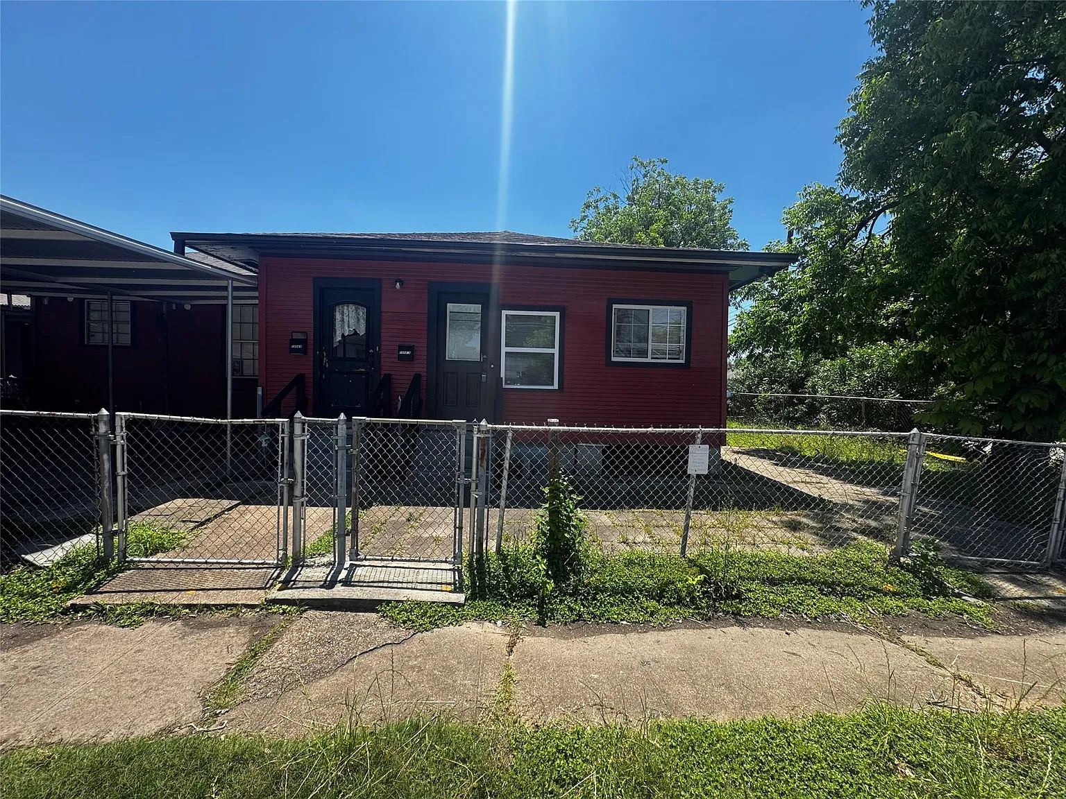 1 bed, 1.0 bath, 1128 sqft, $899 — Photo 1