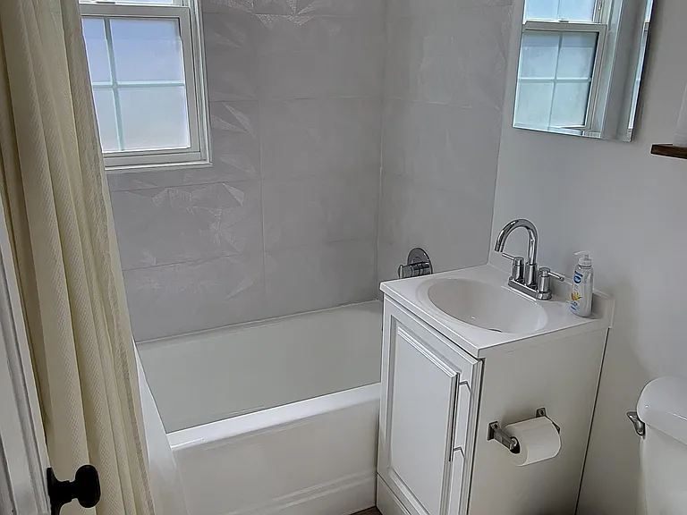 1517 Roanoke Ave — Photo 12